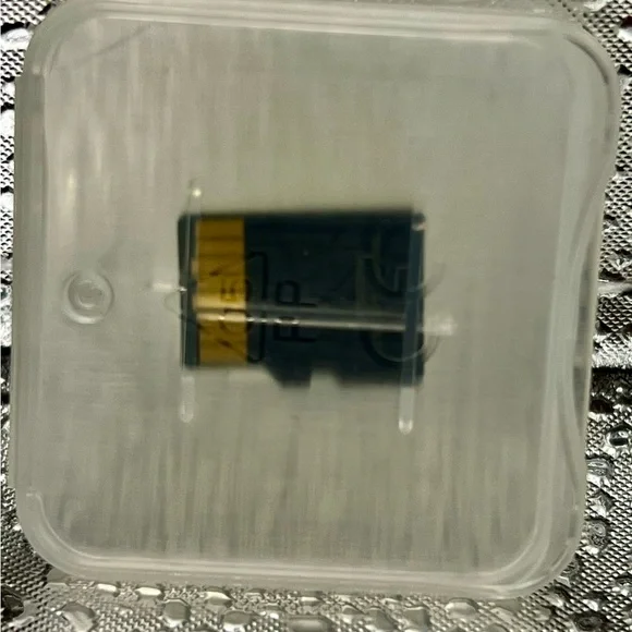 Nintendo Switch Console HAC-001 w/ Joy Con + Dock + AC +HDMI. Plus Micro SD card - Picture 3 of 7